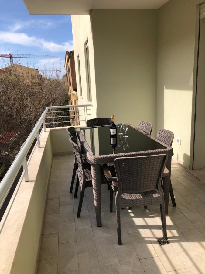 Nuovissimo Appartamento Con Terrazza Alghero Bagian luar foto